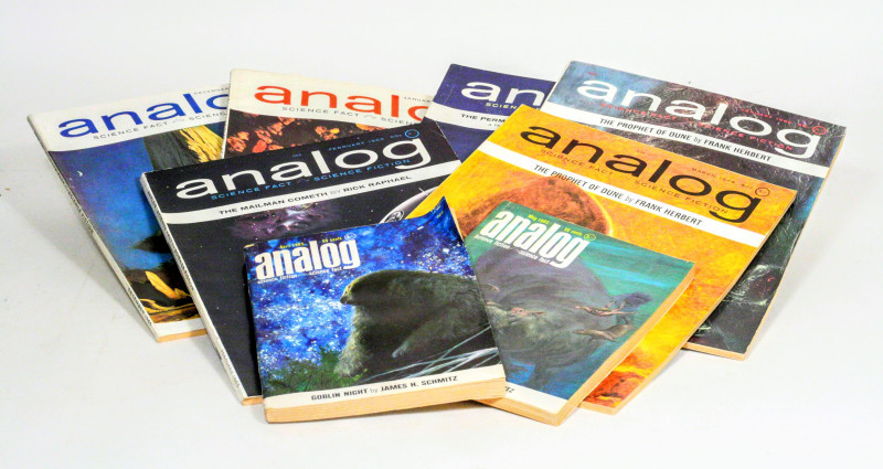 Duna1 - Obálka - Duna najskôr vychádzala v magazíne Analog. 