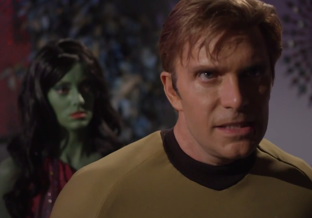 Star Trek - Scéna - The Enterprise tries to save an Orion slave girl in a fan-made episode 