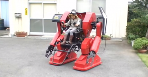 Vsehochut -  - Geek Dad Builds His Daughter A Fully-Functioning Mech Suit - EpicStream 