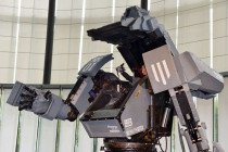 World's First Giant Robot Fight: Megabots vs Suidobashi 